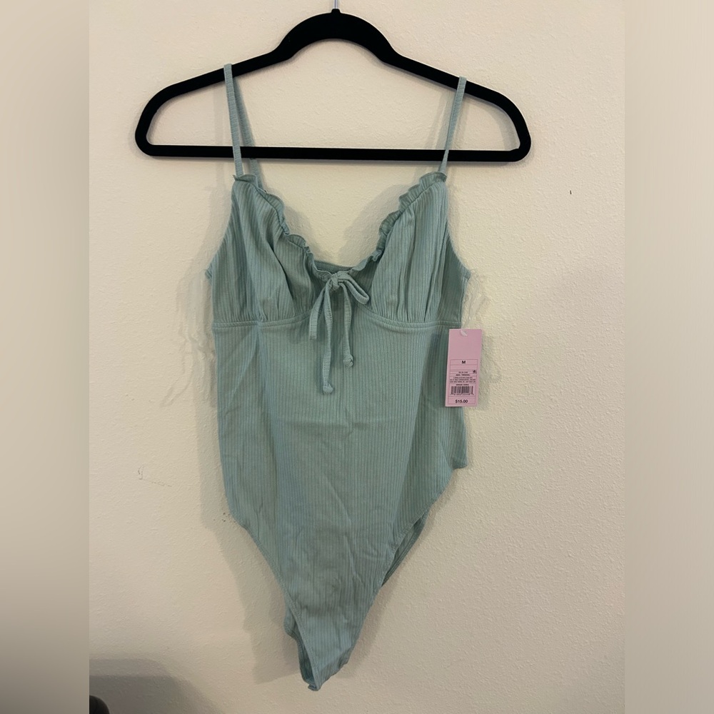 Button snap body suit brand new with tags